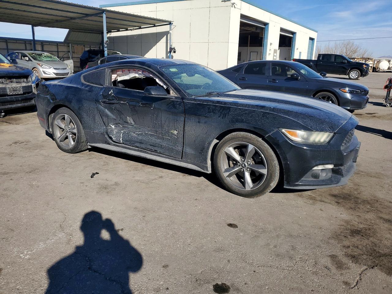 2016 Ford Mustang - zdjęcie 4