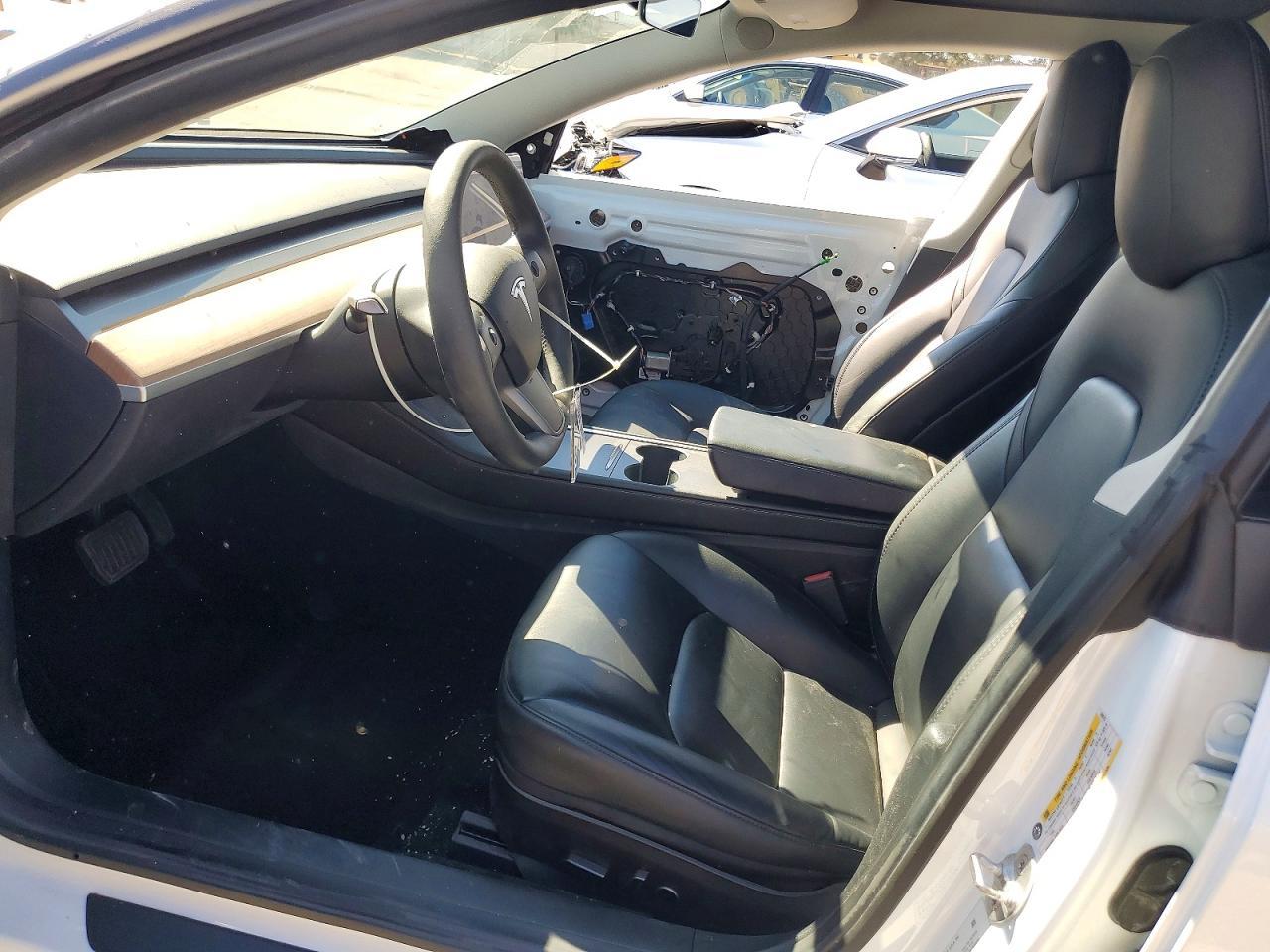 2022 Tesla Model 3 - zdjęcie 7