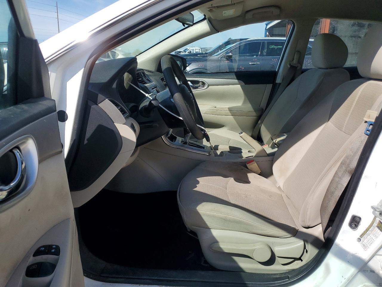 2015 Nissan Sentra S - zdjęcie 7