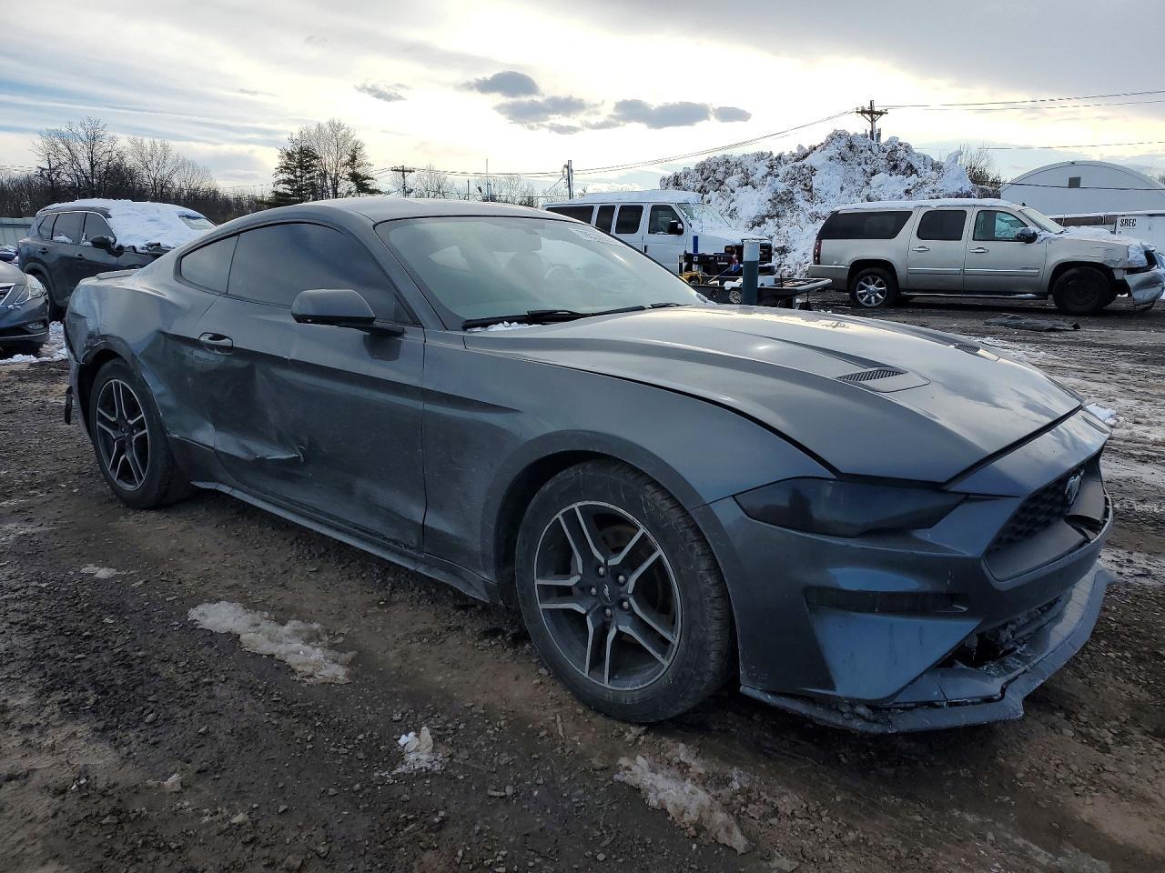 2019 Ford Mustang - zdjęcie 4