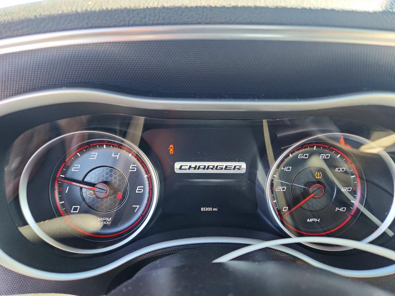 2017 Dodge Charger Sxt - zdjęcie 9