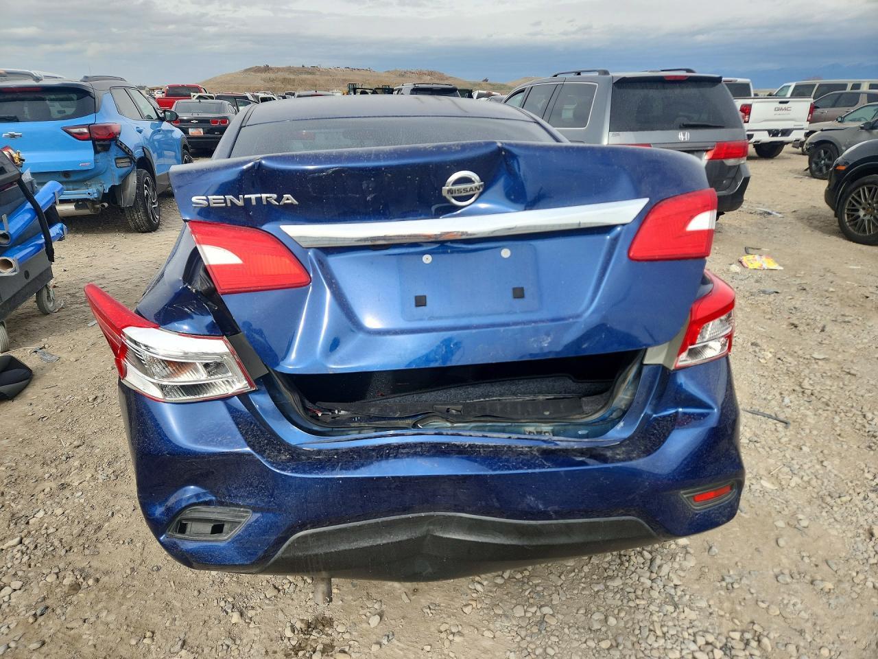 2019 Nissan Sentra S - zdjęcie 6