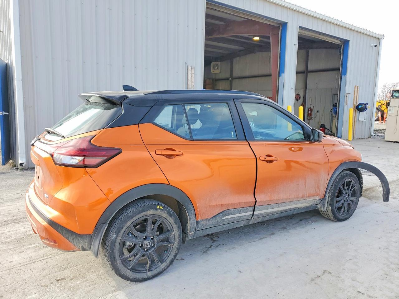 2024 Nissan Kicks Sr - zdjęcie 3