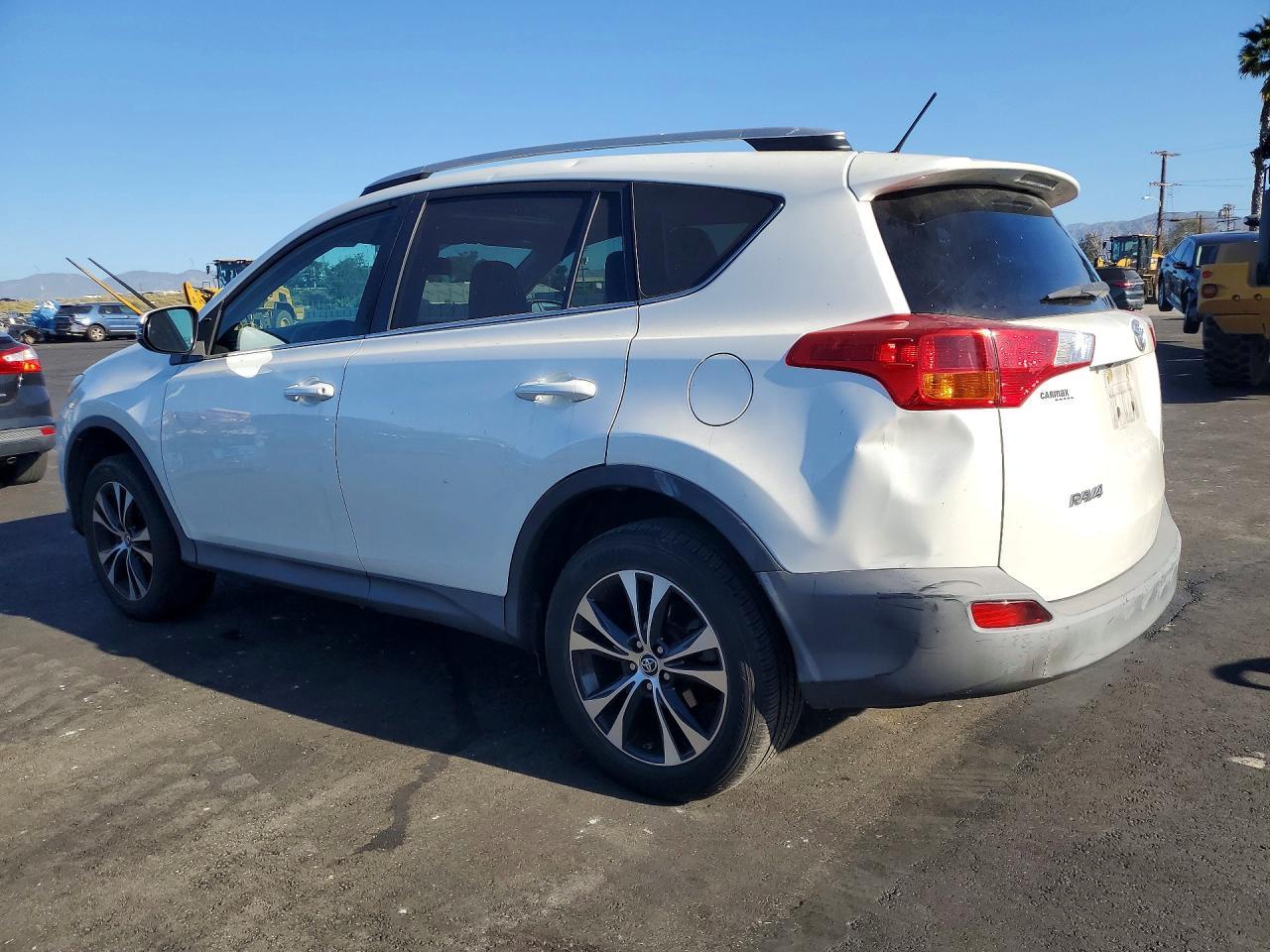 2015 Toyota Rav4 Limited - zdjęcie 2
