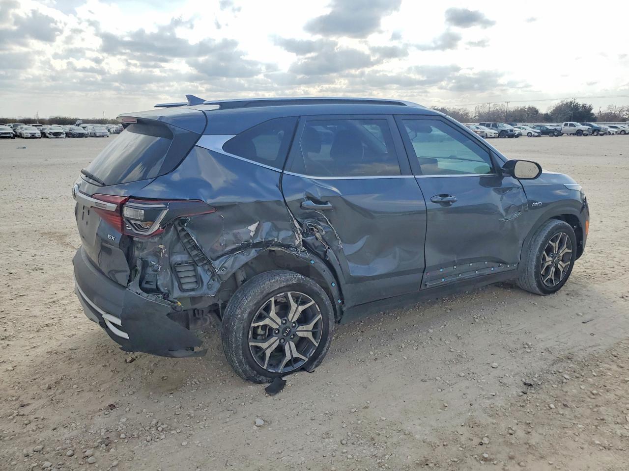 2021 Kia Seltos Ex - zdjęcie 3