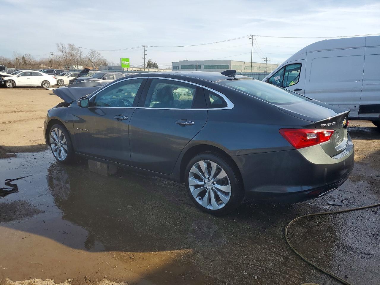 2018 Chevrolet Malibu Premier - zdjęcie 2