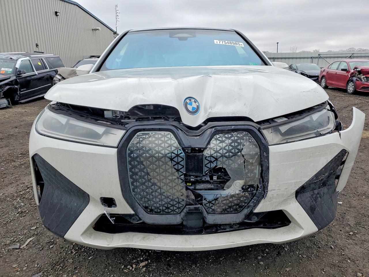 2023 BMW Ix xDrive50 - zdjęcie 5