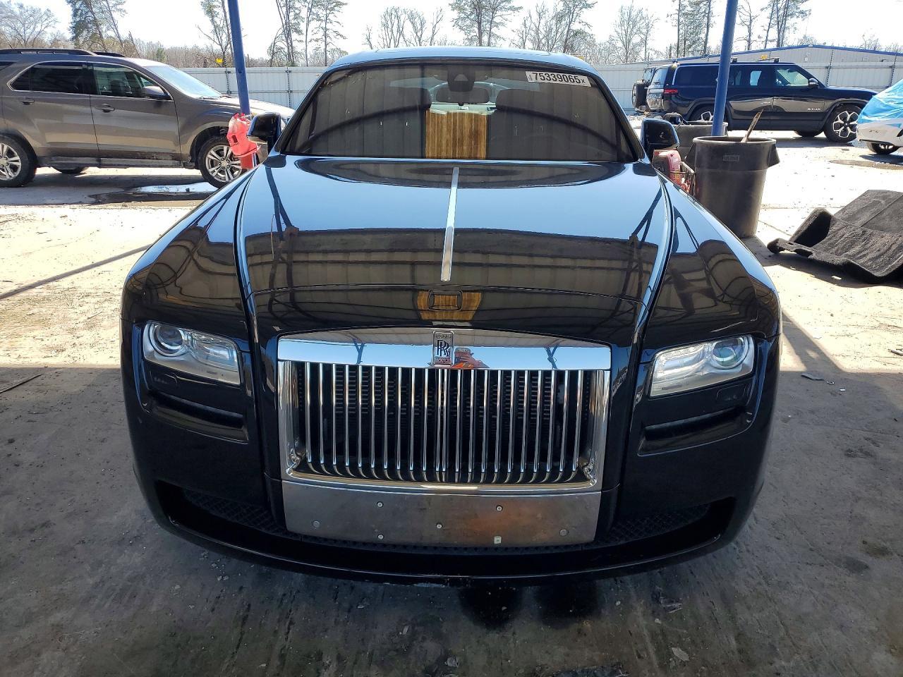 2014 Rolls-Royce Ghost - zdjęcie 5
