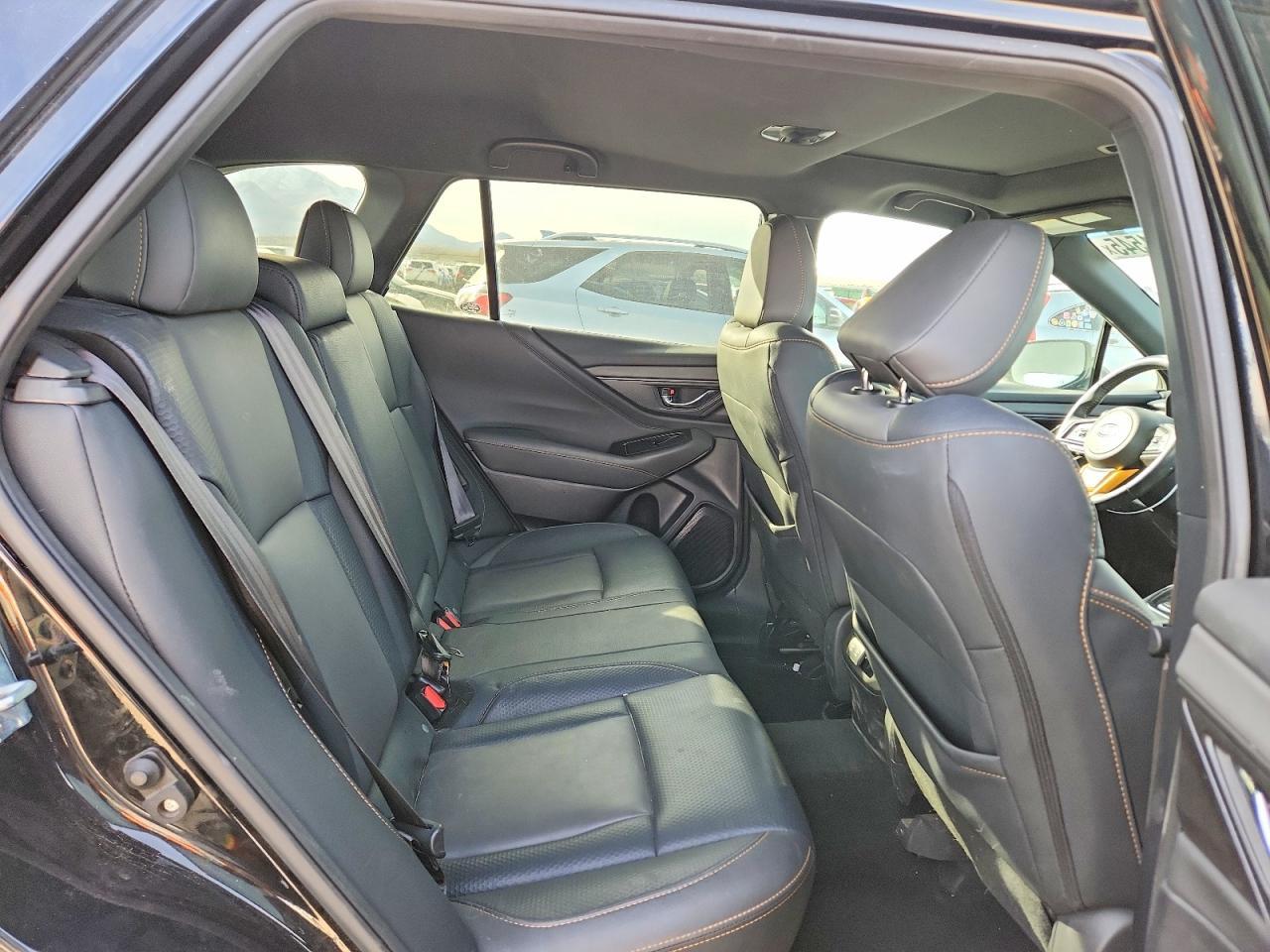 2022 Subaru Outback Wilderness - zdjęcie 10