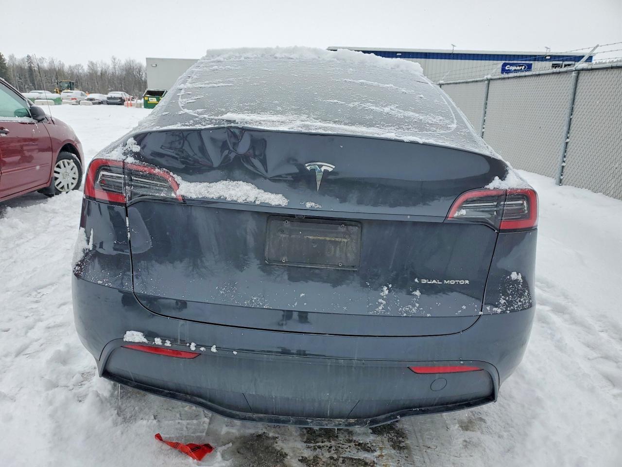 2024 Tesla Model Y - zdjęcie 6