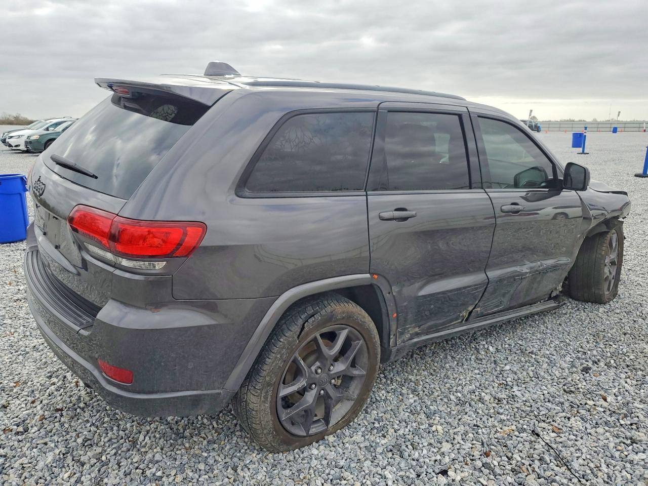 2021 Jeep Cherokee - zdjęcie 3