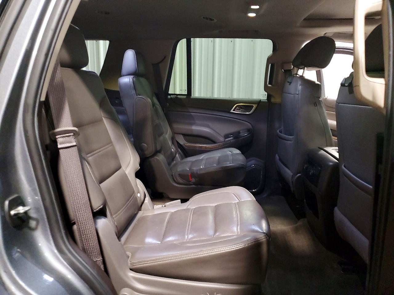 2018 GMC Yukon Denali - zdjęcie 11