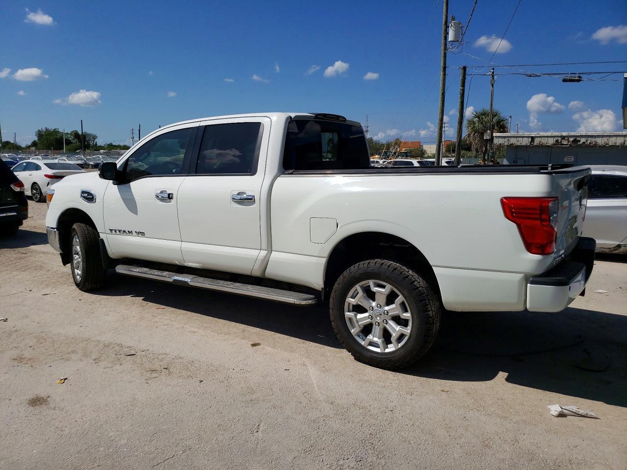 2017 Nissan Titan Xd Sl - zdjęcie 2