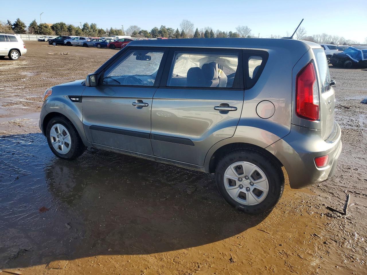 2013 Kia Soul Base - zdjęcie 2