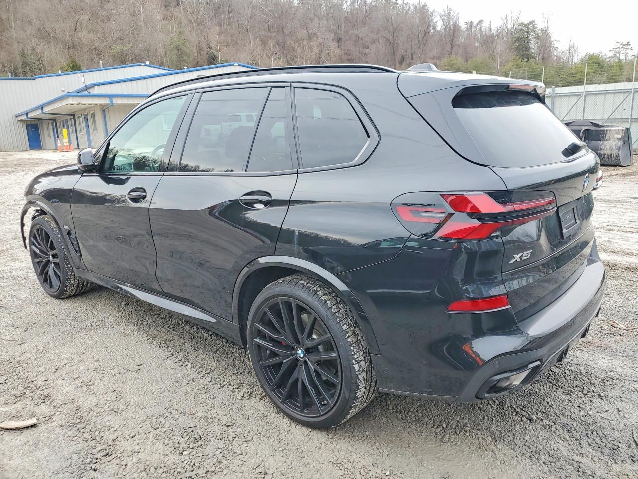 2025 BMW X5 xDrive40I - zdjęcie 2