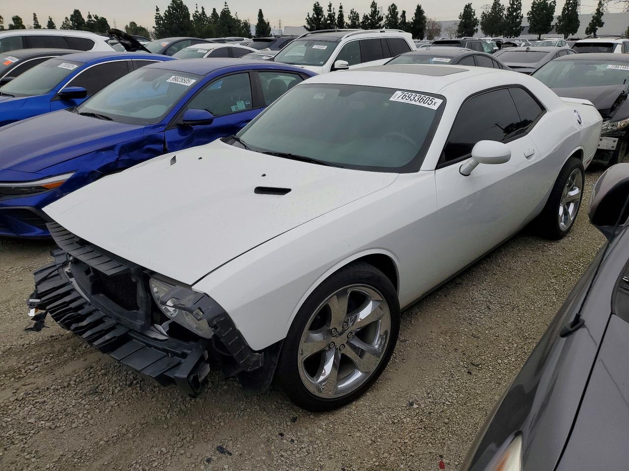 2014 Dodge Challenger Sxt - zdjęcie główne
