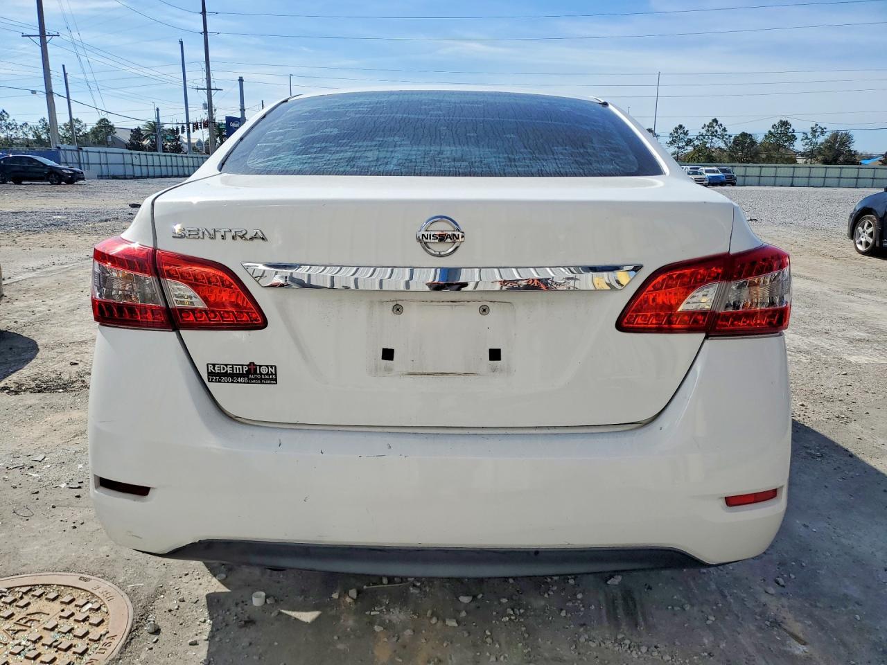 2015 Nissan Sentra S - zdjęcie 6