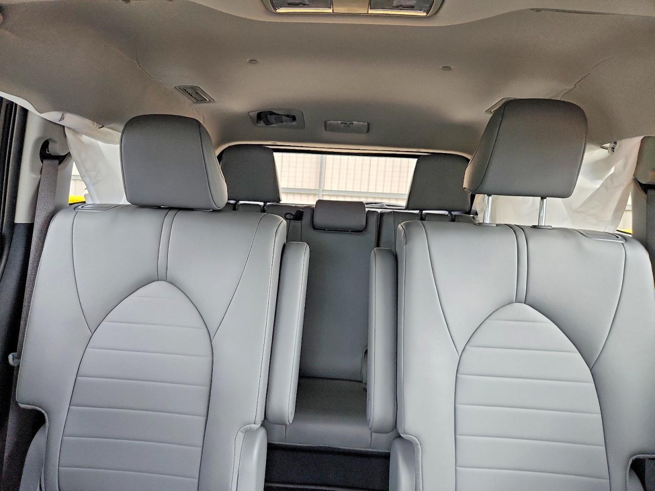 2025 Toyota Highlander Xle - zdjęcie 10