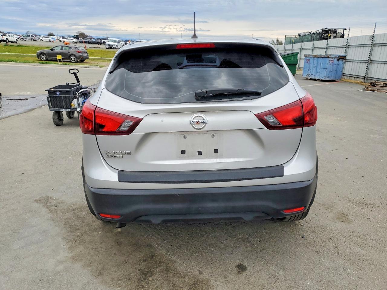 2017 Nissan Rogue Sport S - zdjęcie 6