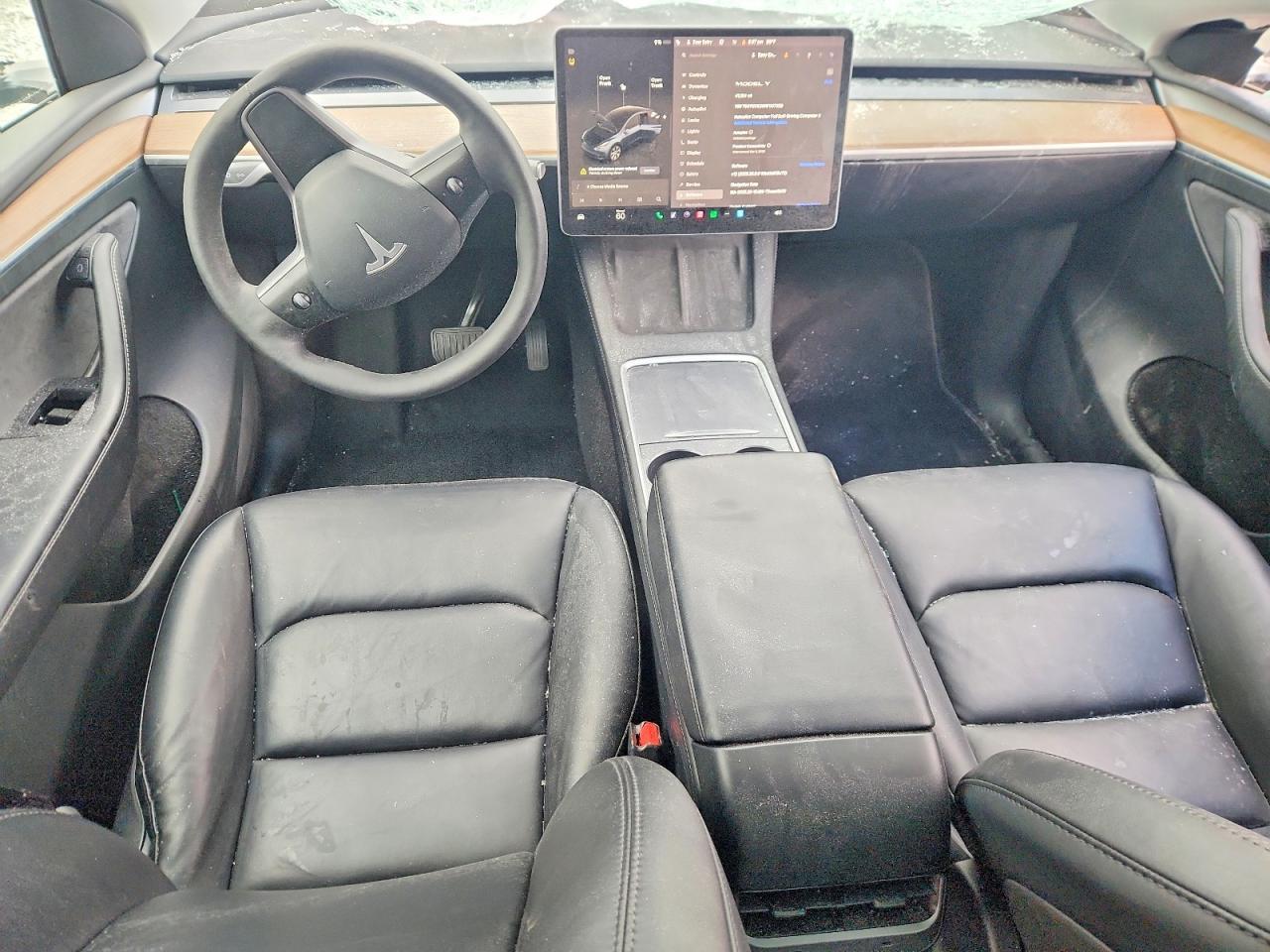 2024 Tesla Model Y - zdjęcie 8