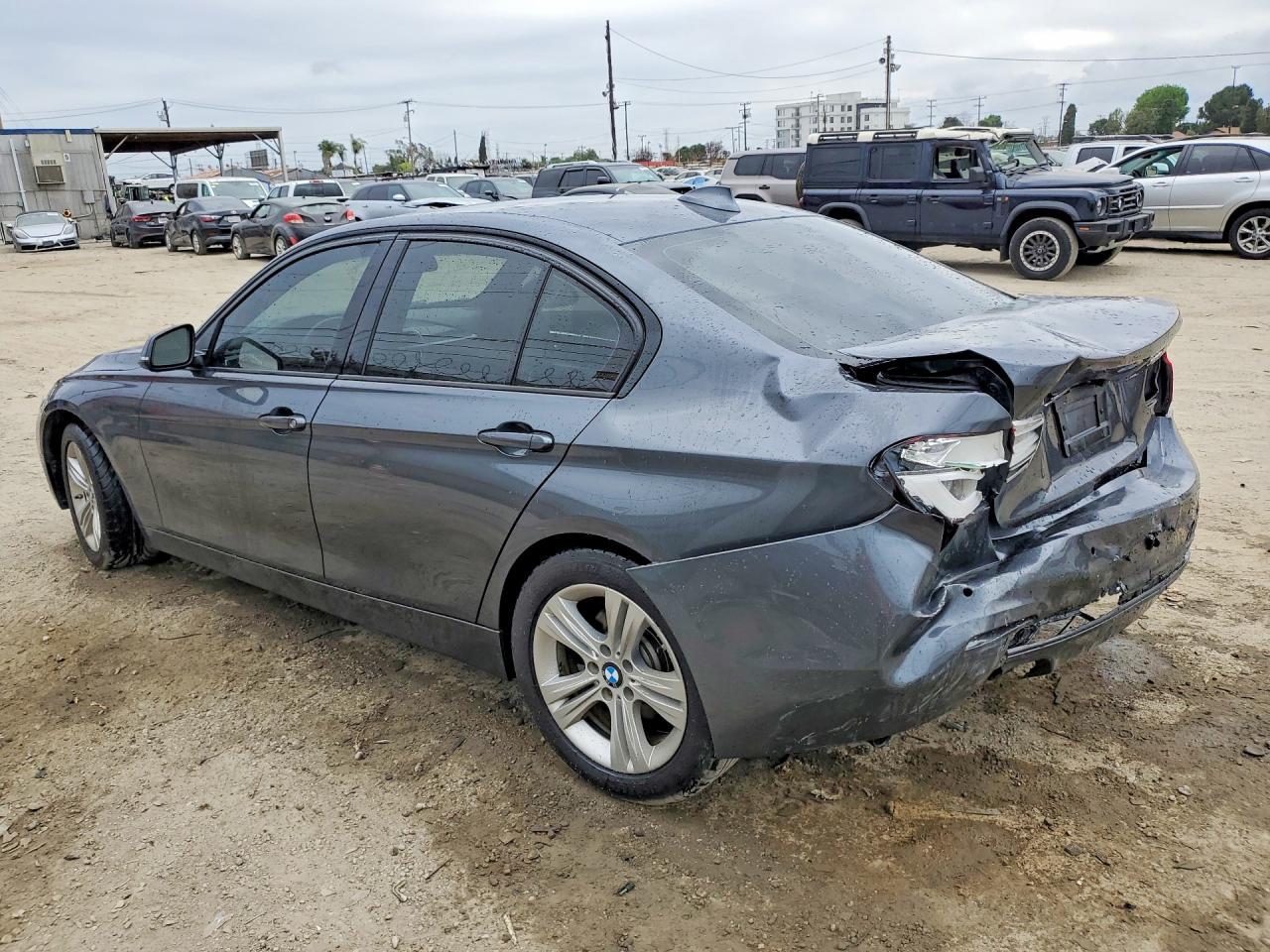 BMW Seria 3 - zdjęcie 2