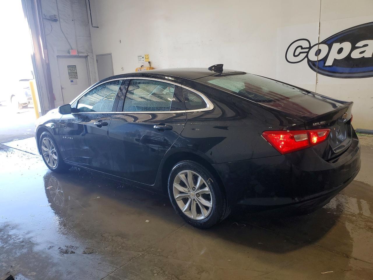 2025 Chevrolet Malibu Lt - zdjęcie 2