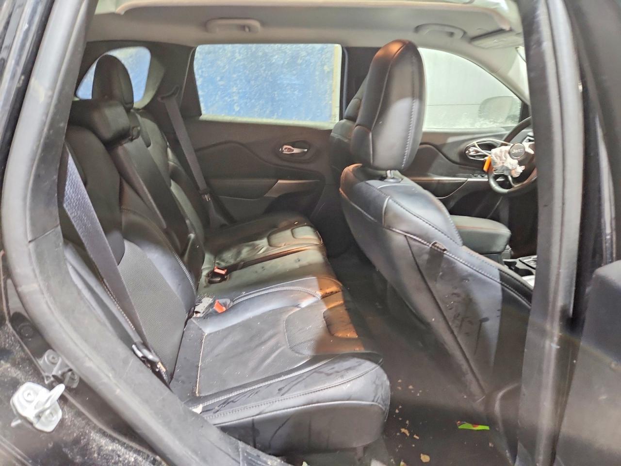 2022 Jeep Cherokee Latitude Lux - zdjęcie 11