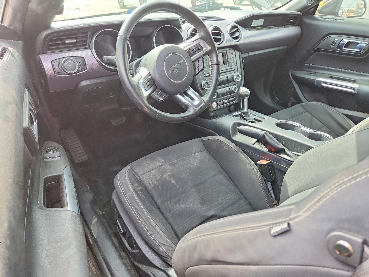 2016 Ford Mustang - zdjęcie 8