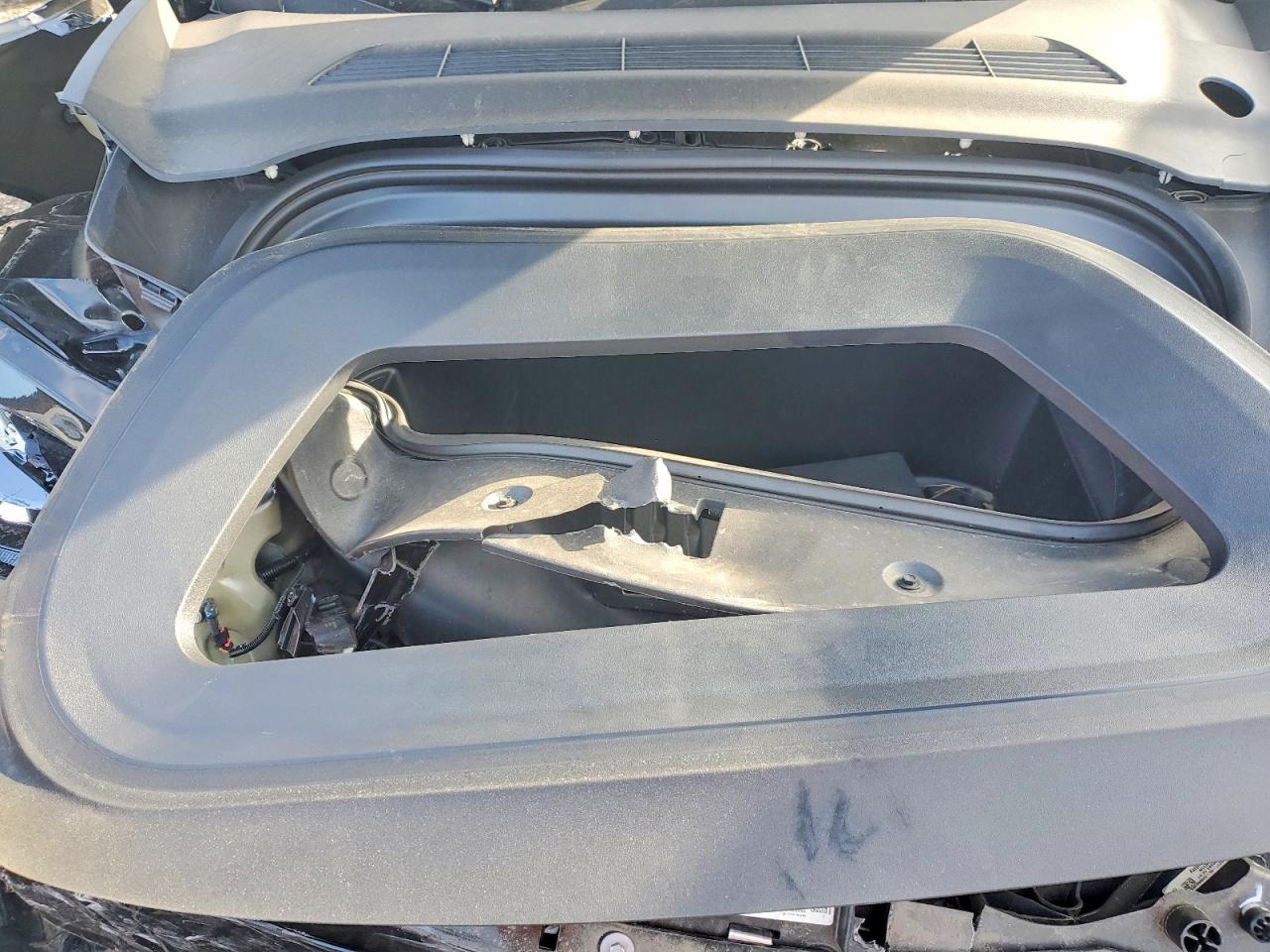 2024 Tesla Model Y - zdjęcie 12