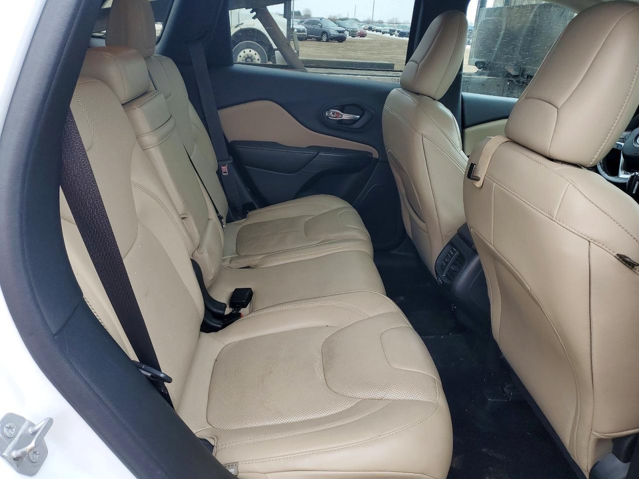 2015 Jeep Cherokee Limited - zdjęcie 11