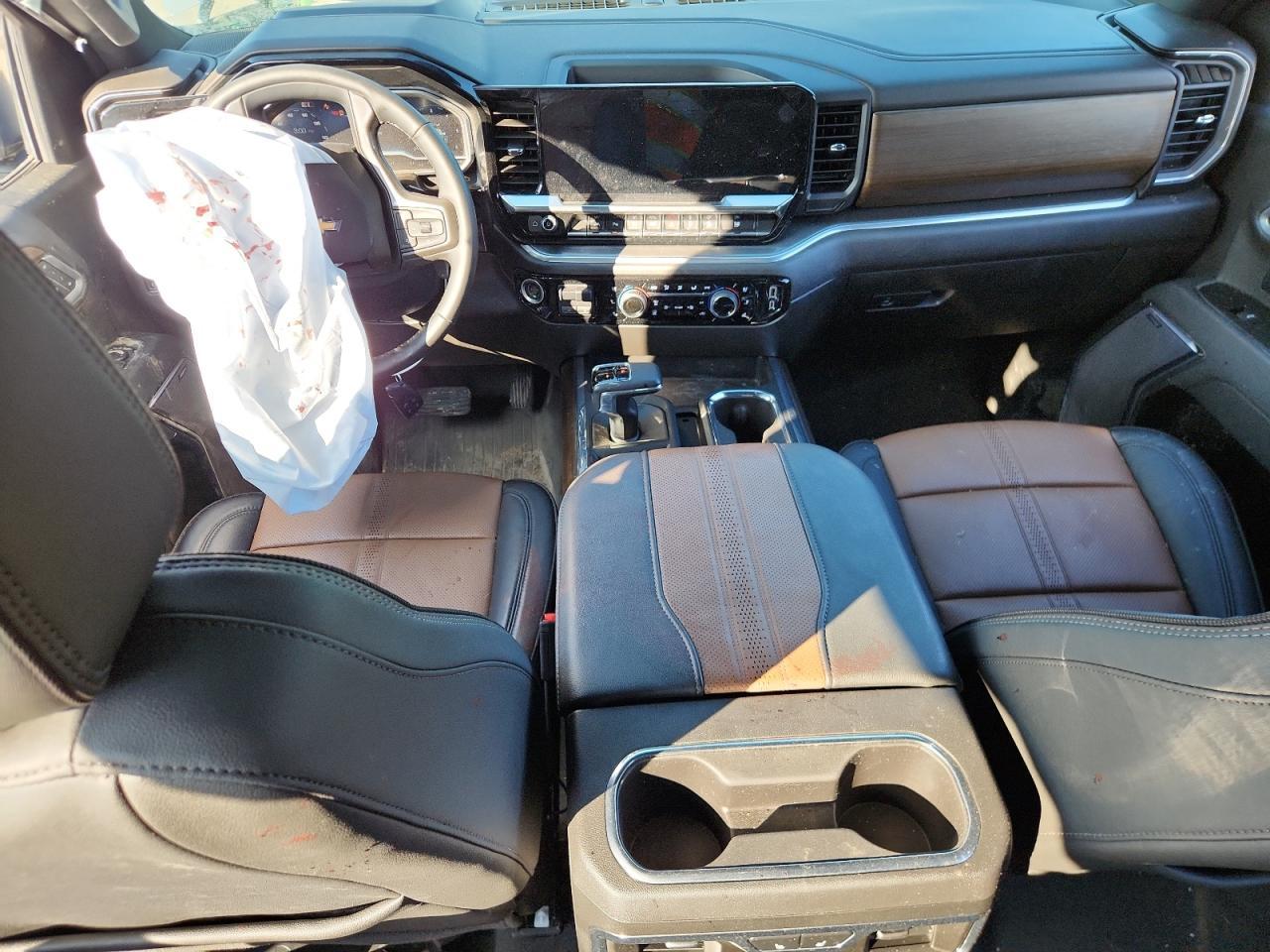 2025 Chevrolet Silverado K1500 High Country - zdjęcie 8