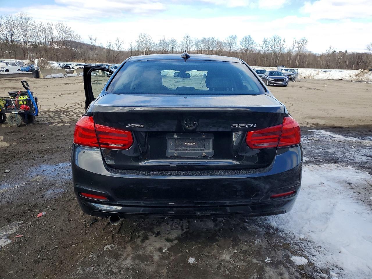 2018 BMW 320 Xi - zdjęcie 6