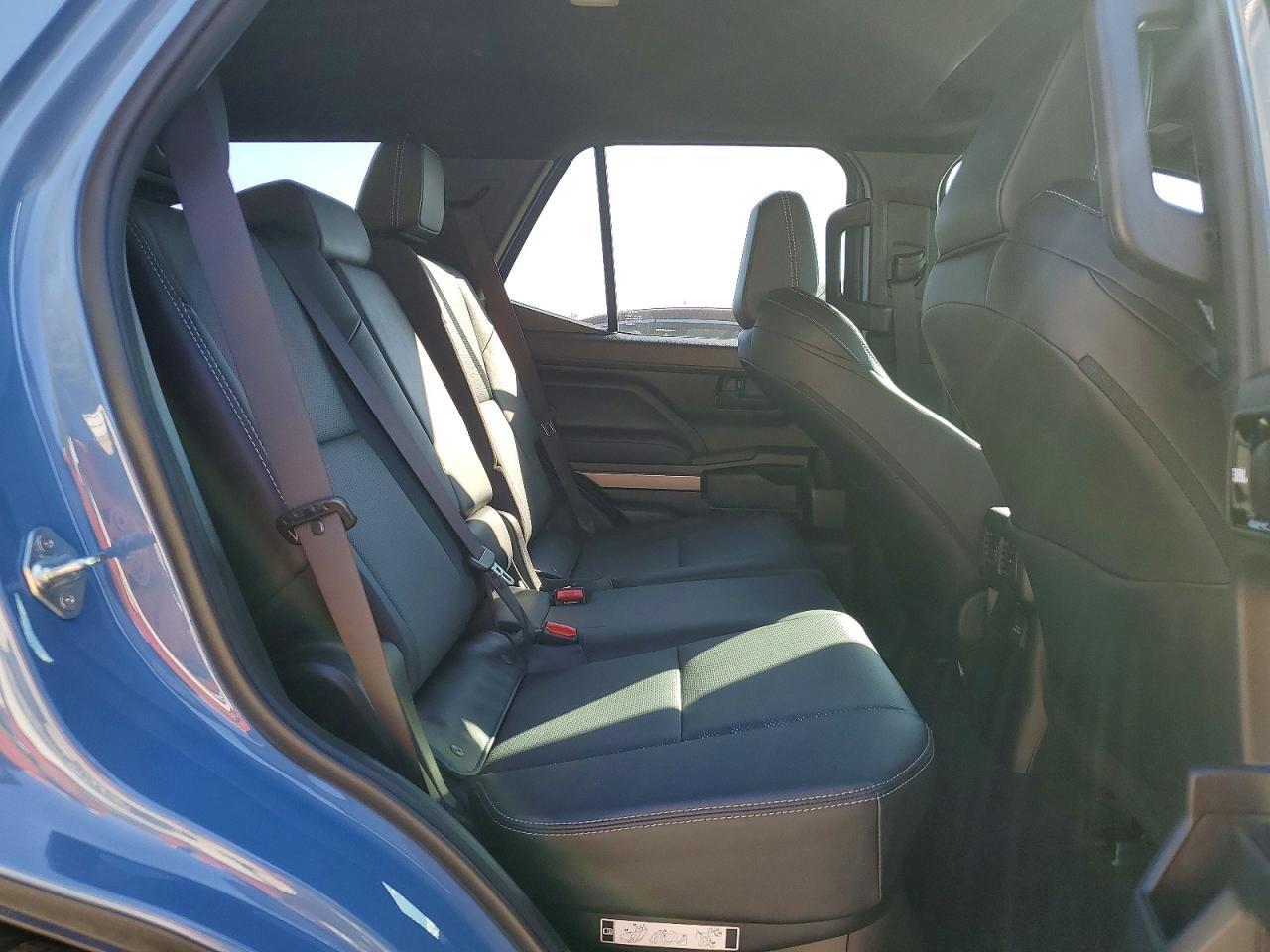 2025 Toyota 4Runner Sr5 - zdjęcie 11