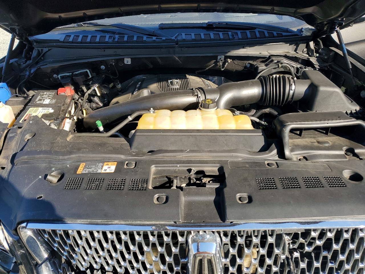 2018 Lincoln Navigator Reserve - zdjęcie 11