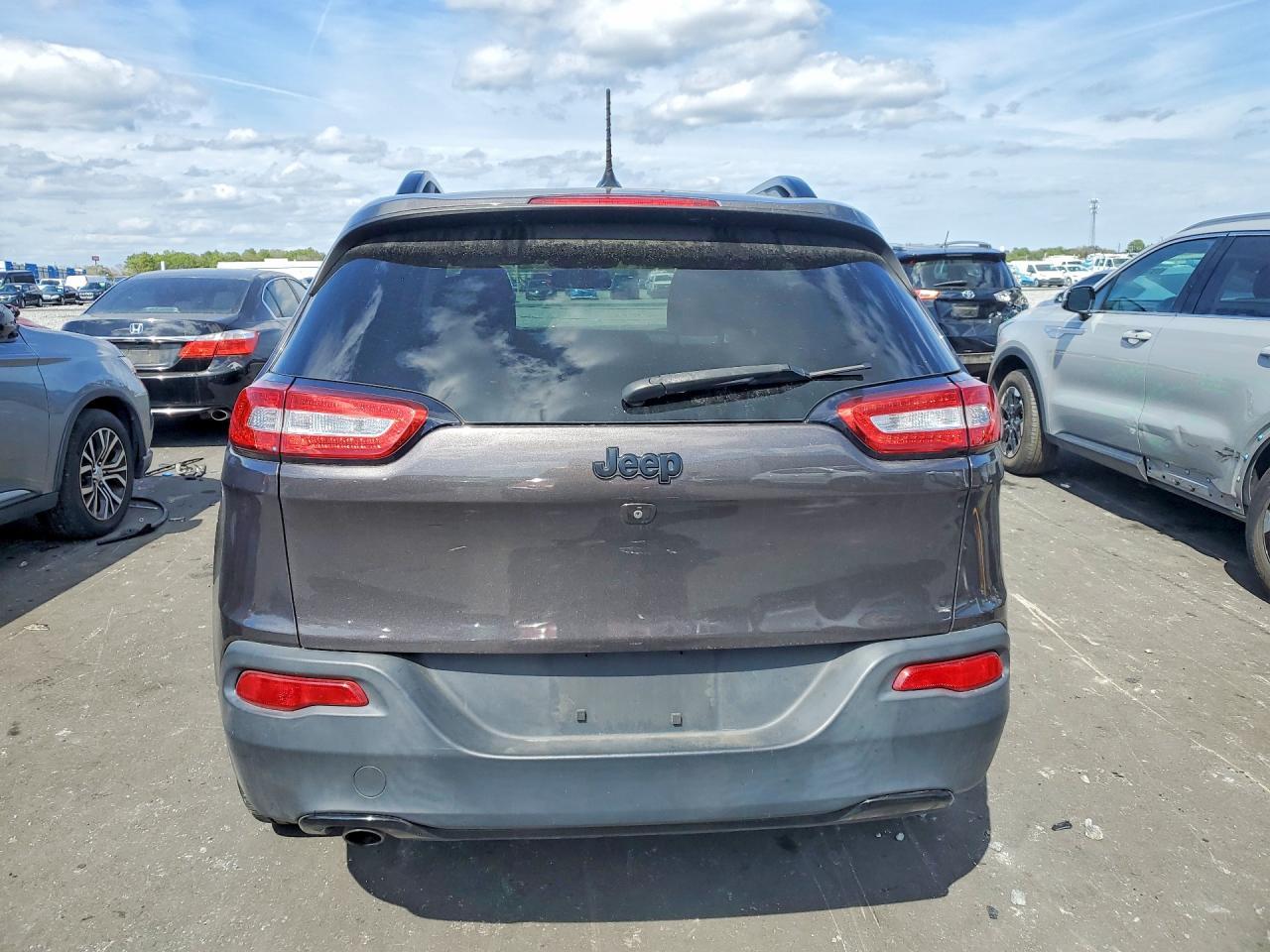 2018 Jeep Cherokee Latitude - zdjęcie 6