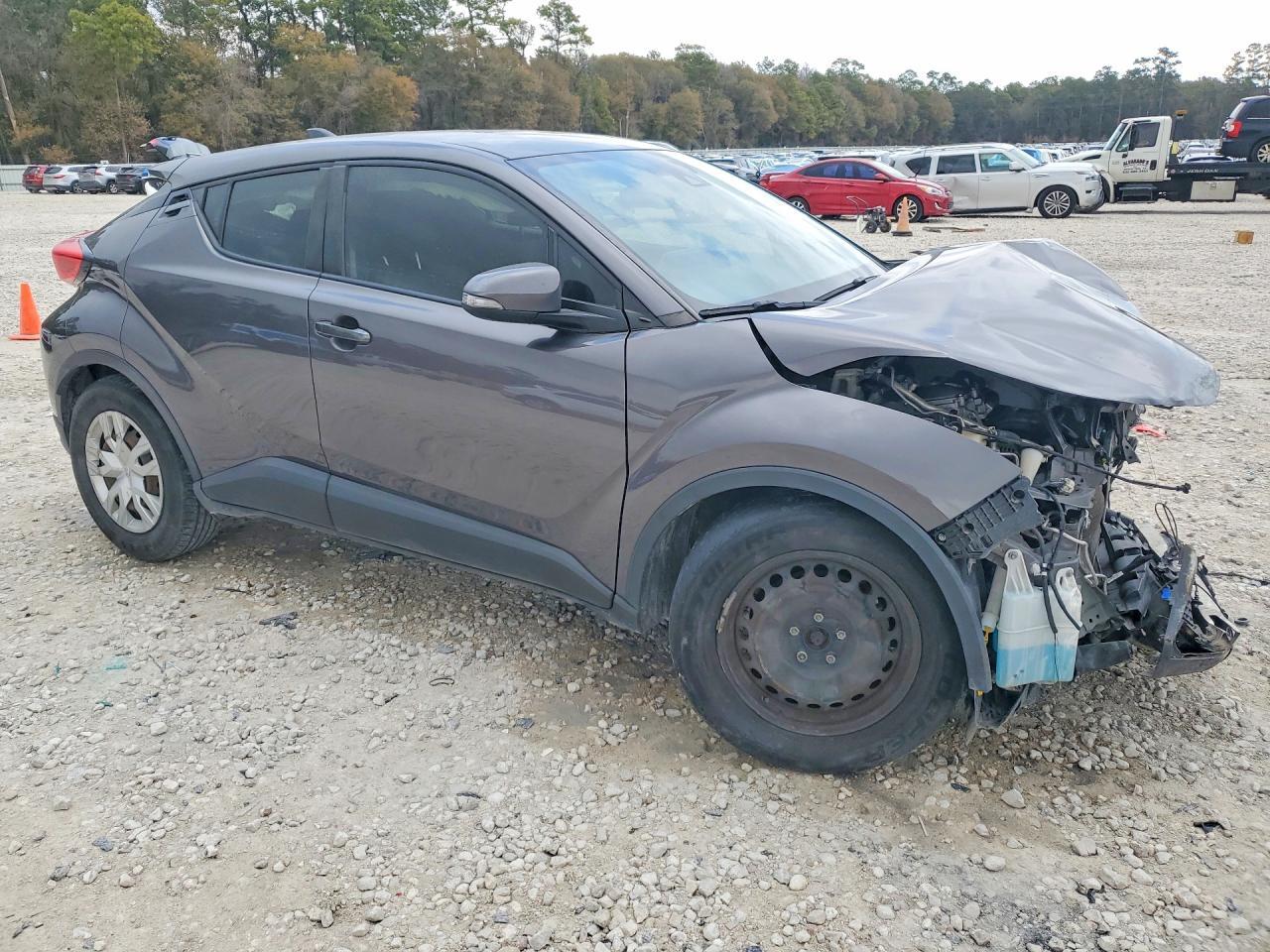 2021 Toyota C-Hr Le - zdjęcie 4