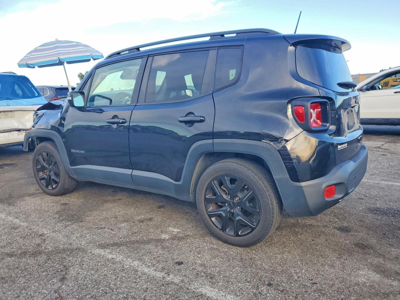 2018 Jeep Renegade Latitude - zdjęcie 2