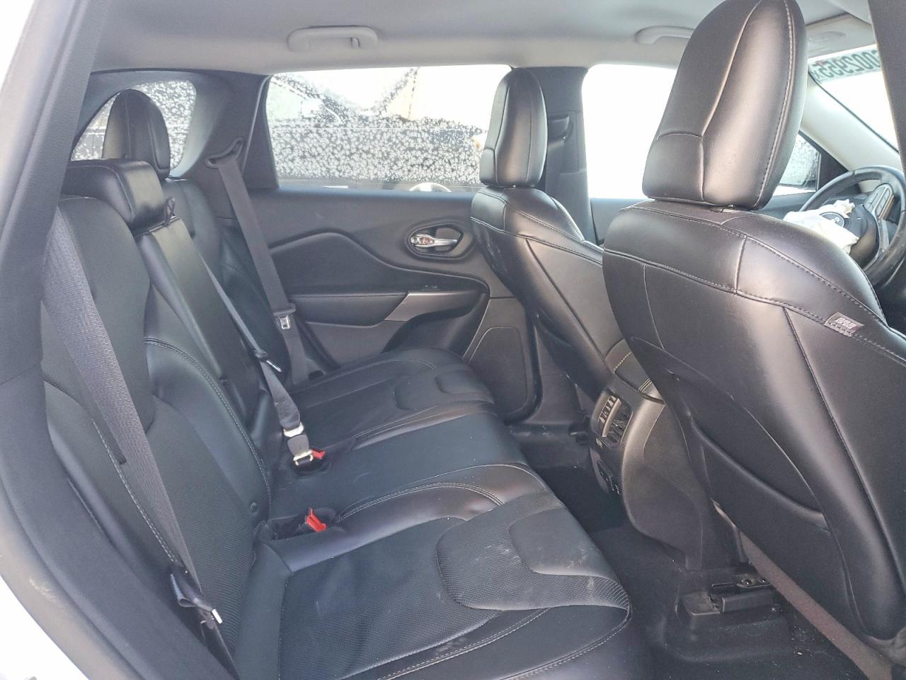 2019 Jeep Cherokee Limited - zdjęcie 11