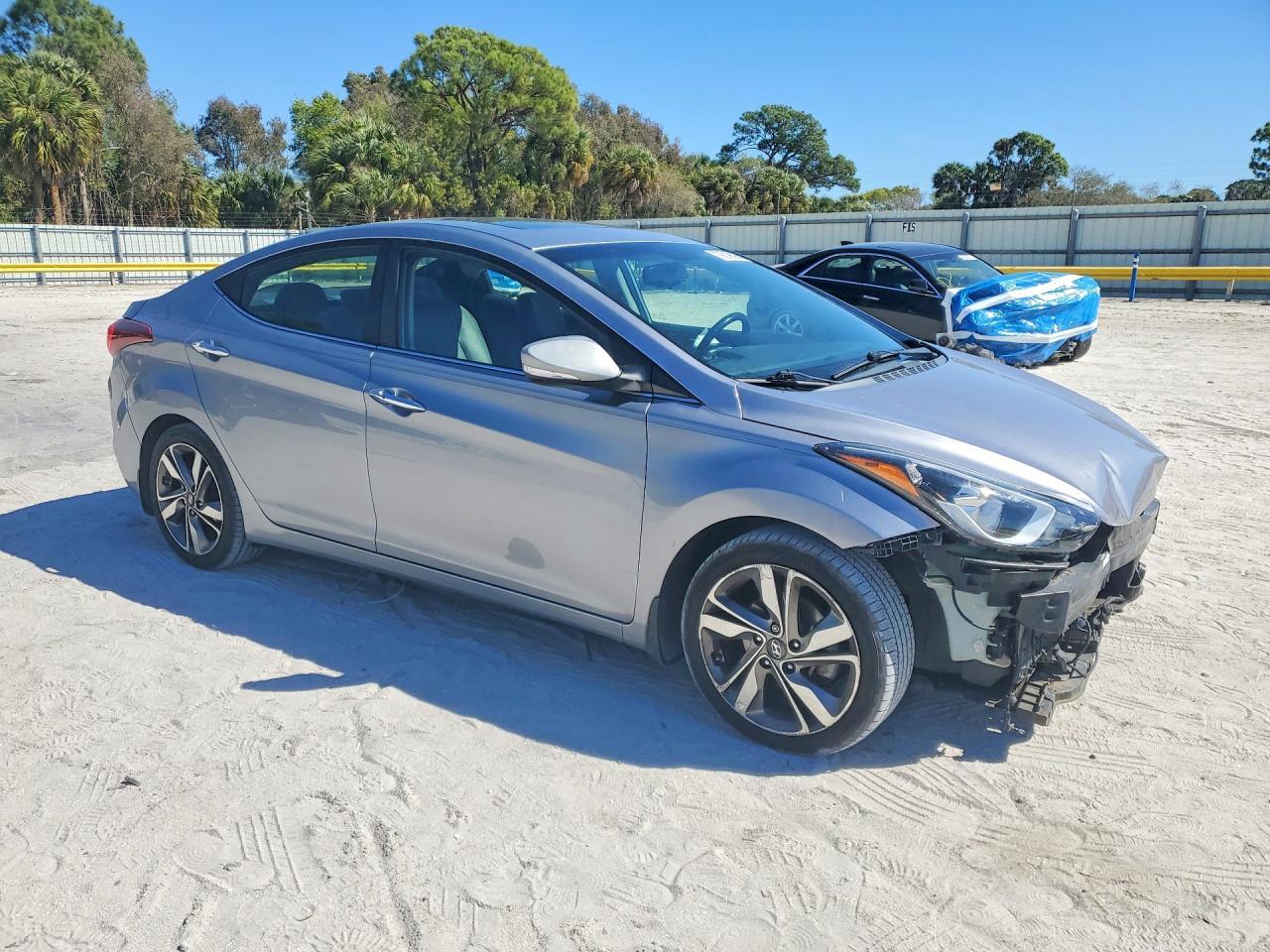 2016 Hyundai Elantra Limited - zdjęcie 4
