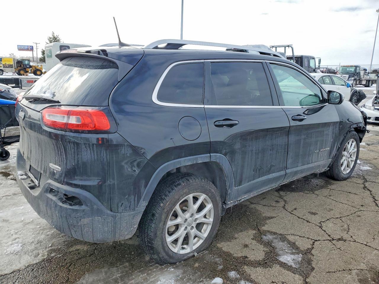 2018 Jeep Cherokee Latitude Plus - zdjęcie 3