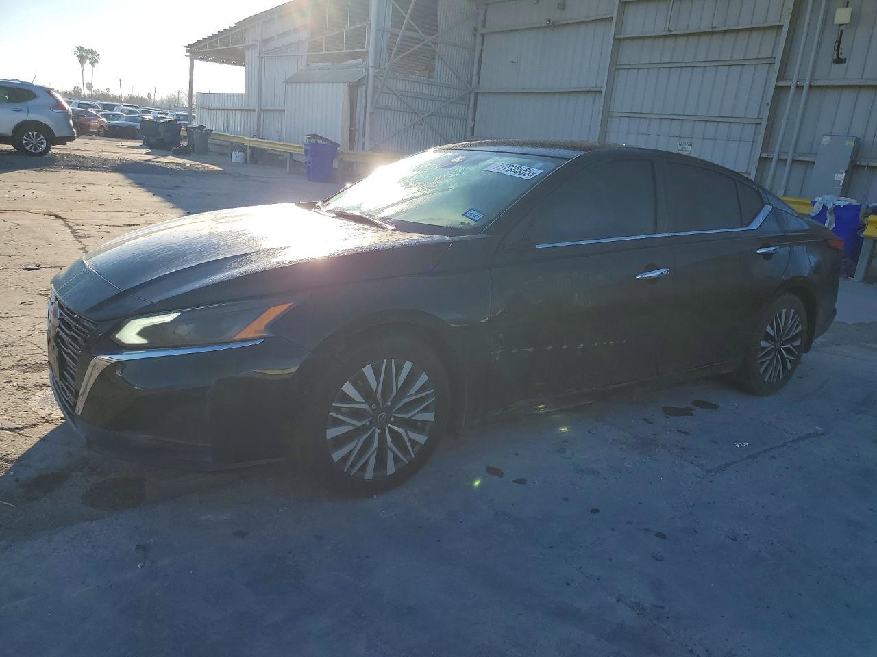 2024 Nissan Altima Sv - zdjęcie główne