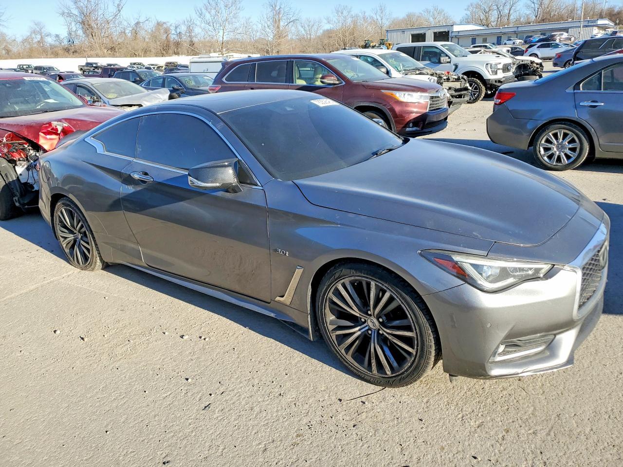 2017 Infiniti Q60 Premium - zdjęcie 4