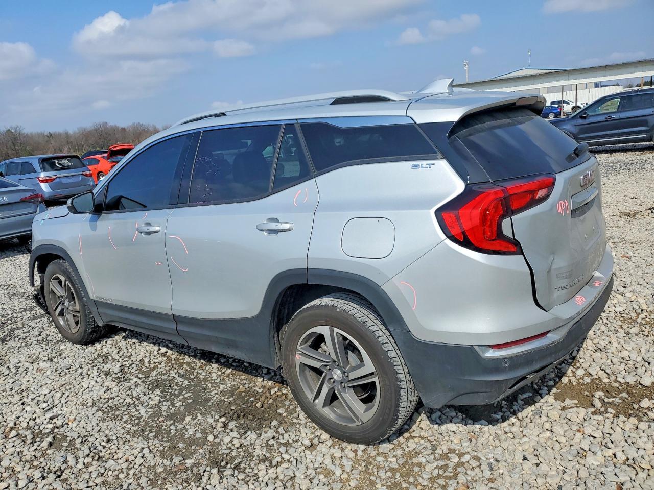 2021 GMC Terrain Slt - zdjęcie 2