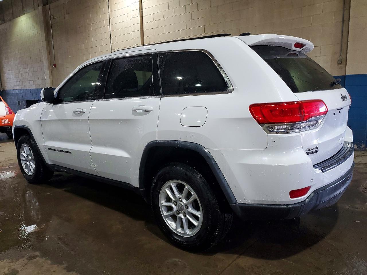 2018 Jeep Grand Cherokee Laredo - zdjęcie 2