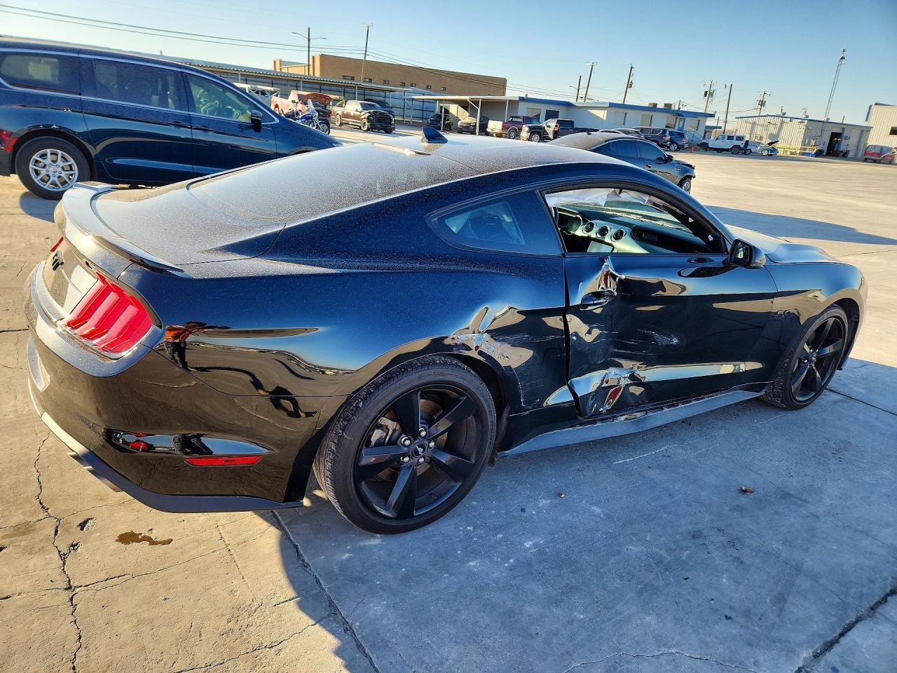 2023 Ford Mustang Gt - zdjęcie 3