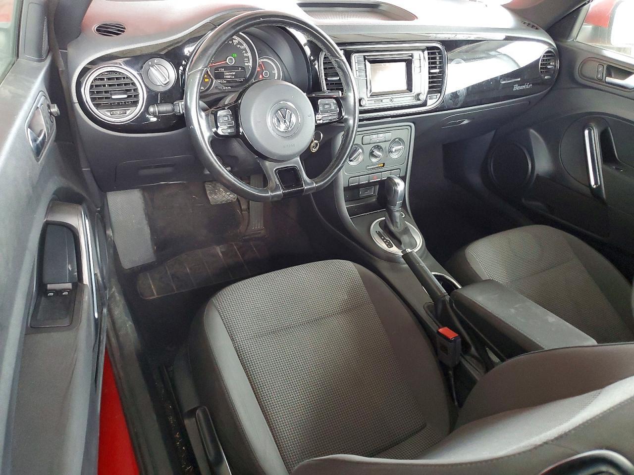 2019 Volkswagen Beetle S - zdjęcie 8