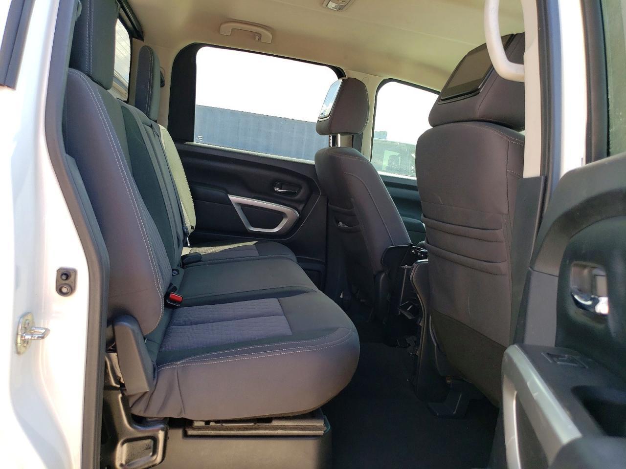 2017 Nissan Titan Xd Sl - zdjęcie 11