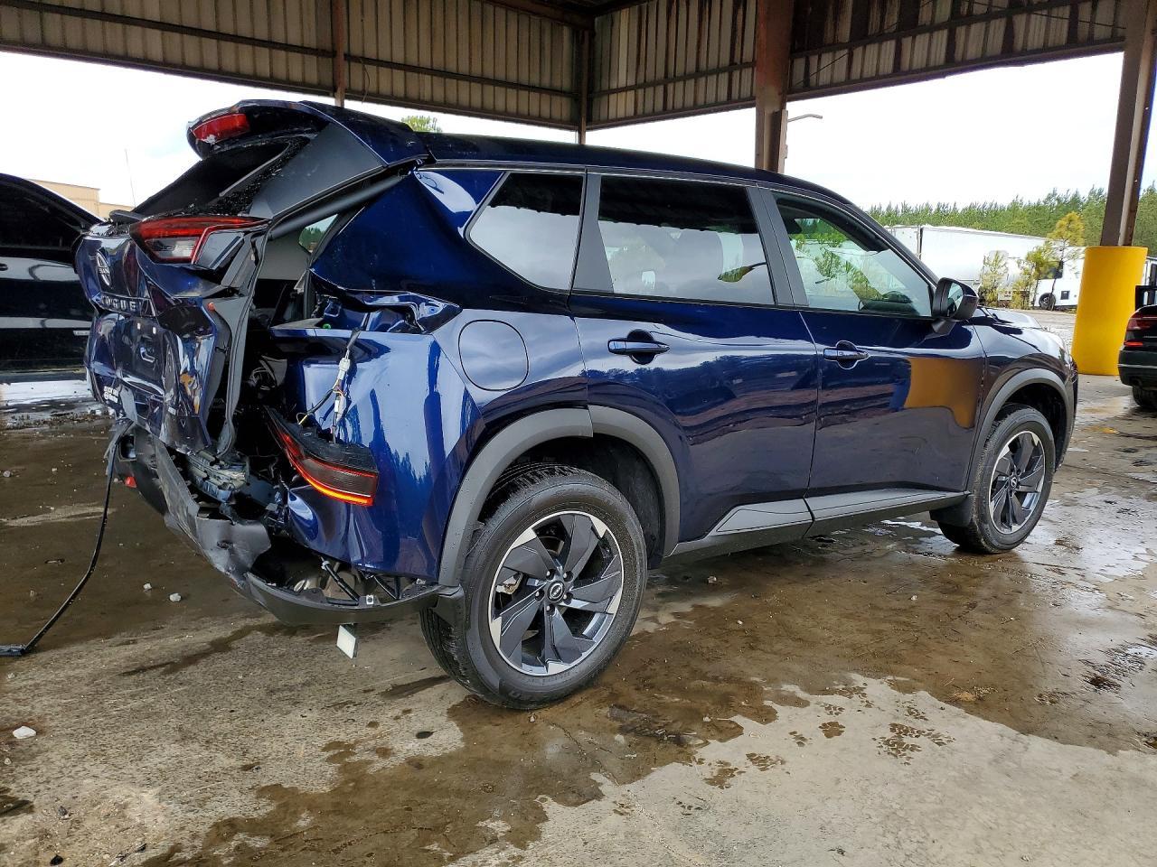 2025 Nissan Rogue Sv - zdjęcie 3