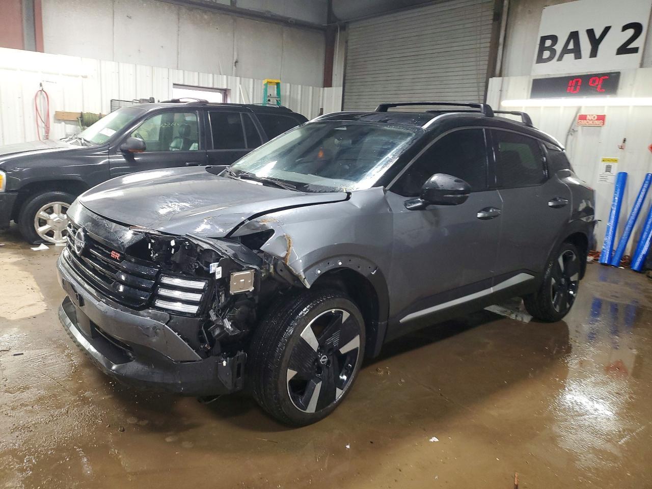 2025 Nissan Kicks Sr - zdjęcie główne