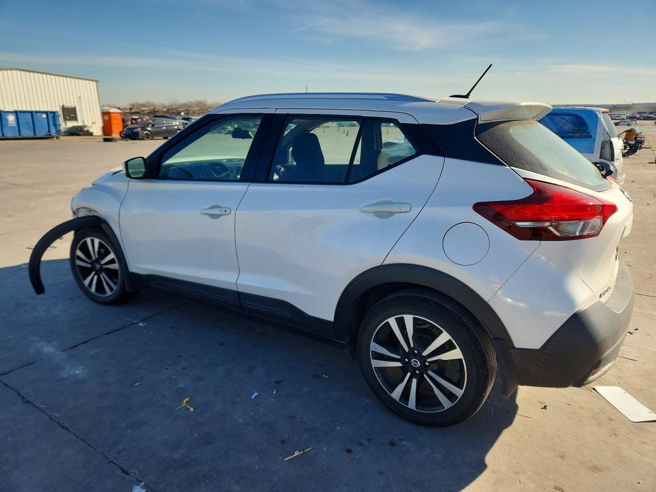 2019 Nissan Kicks Sv - zdjęcie 2